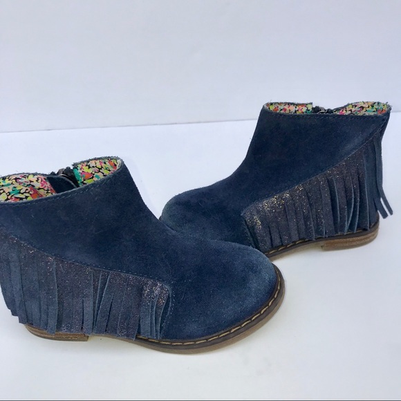 ☀️☀️☀️ 4/$20 Tucker + Tate suede fringe booties! - Picture 4 of 8
